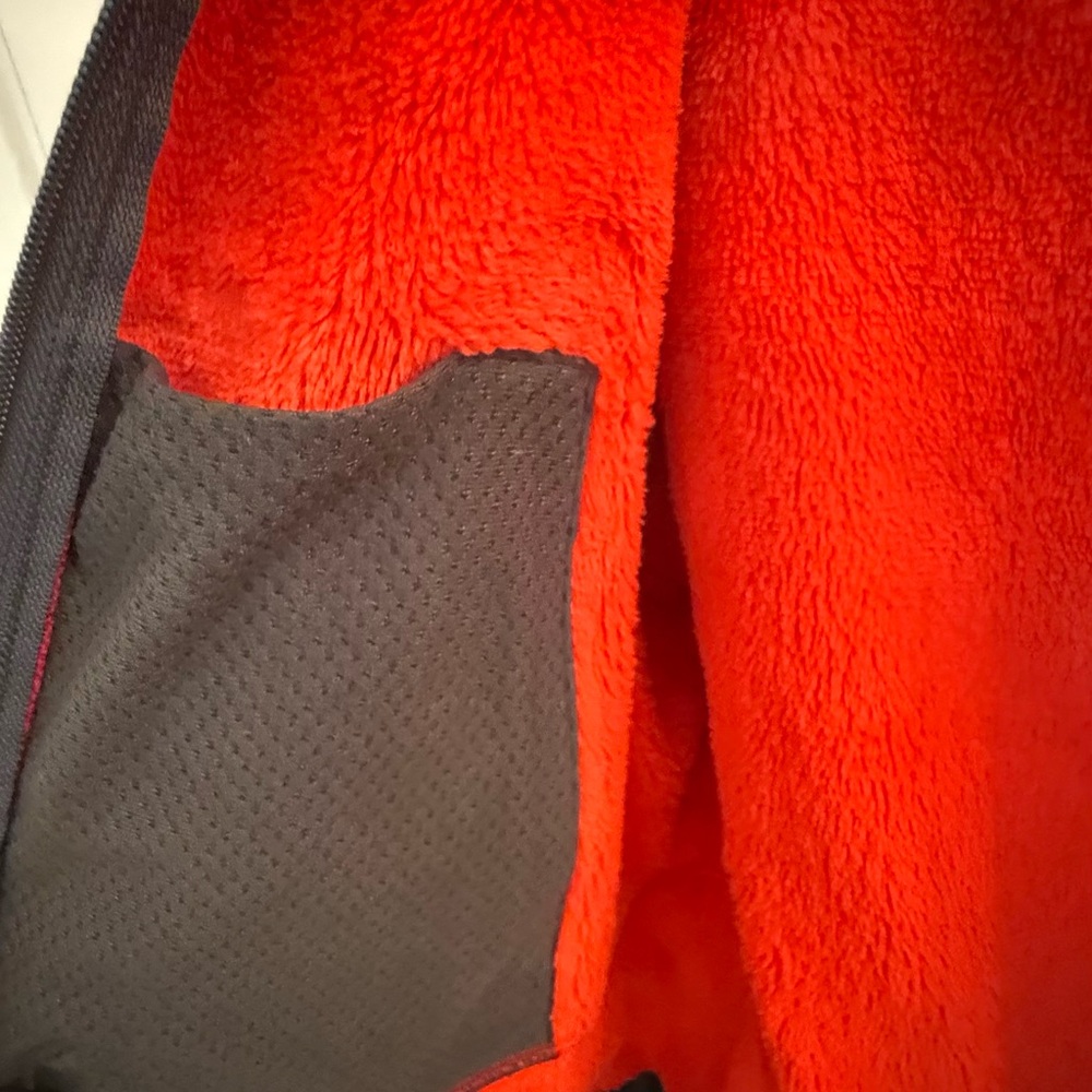 Women’s Graysoftshell Jacket With Red Zippers - image 7